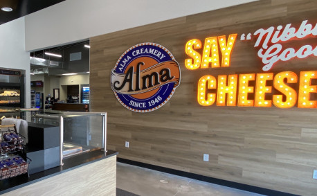 Alma Creamery Nibblin' Good