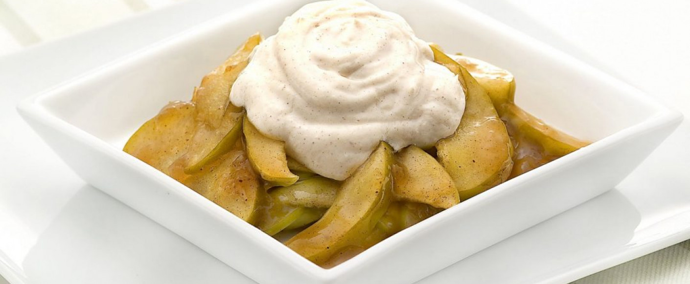 Baked Apples with Cinnamon Yogurt Topping Baked Apples with Cinnamon Yogurt Topping