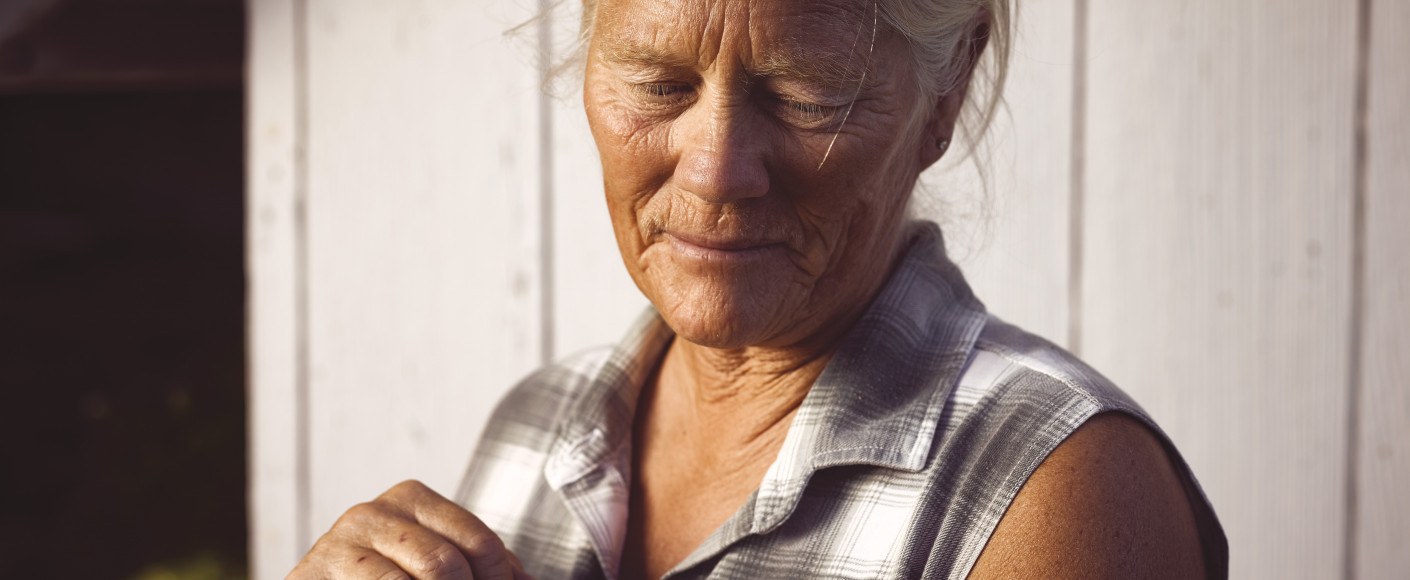 photo of woman farmer, Robin Dunn