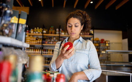 reading nutrition labels